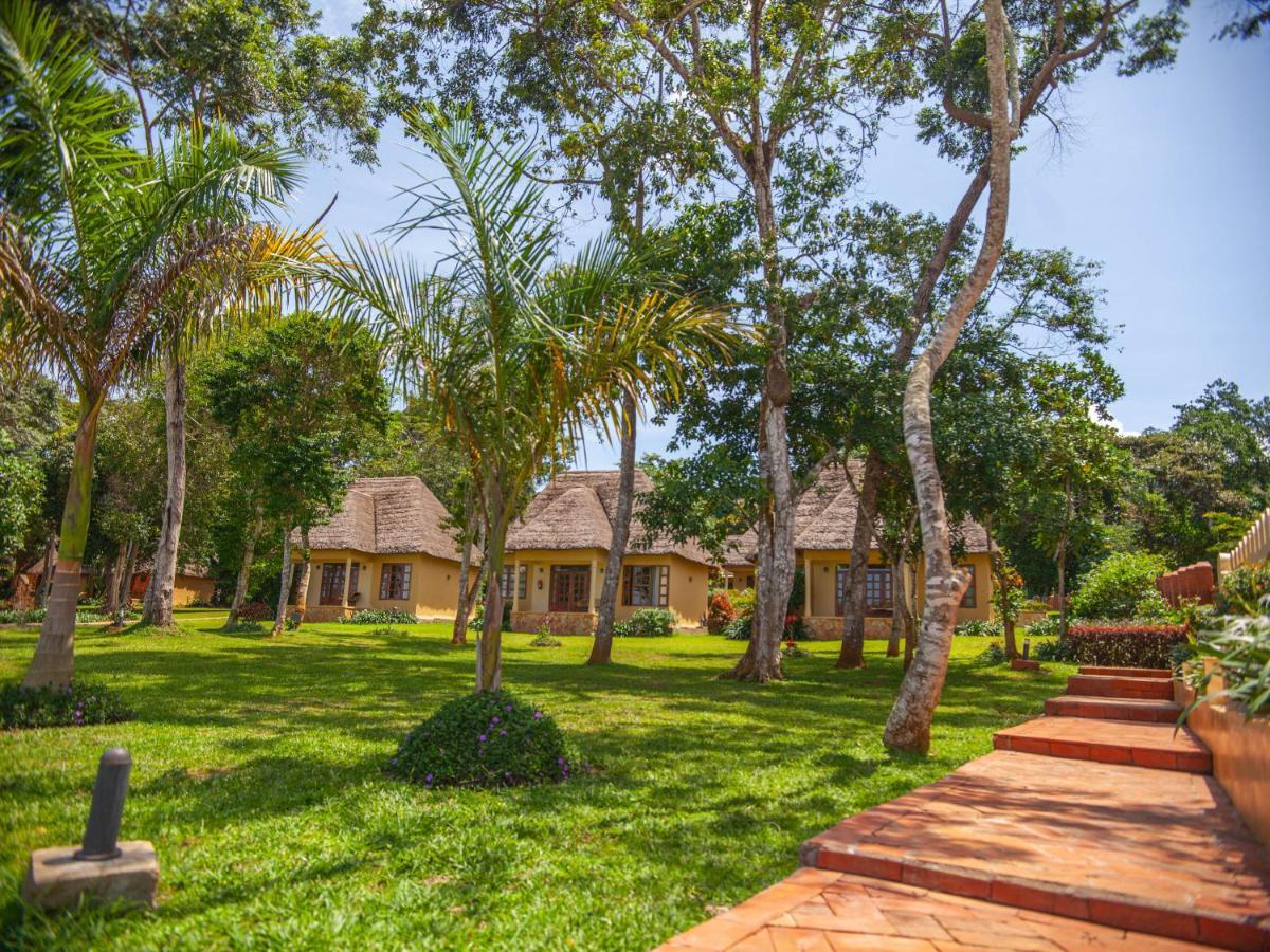 Brovad Sands Lodge Kalangala Dış mekan fotoğraf